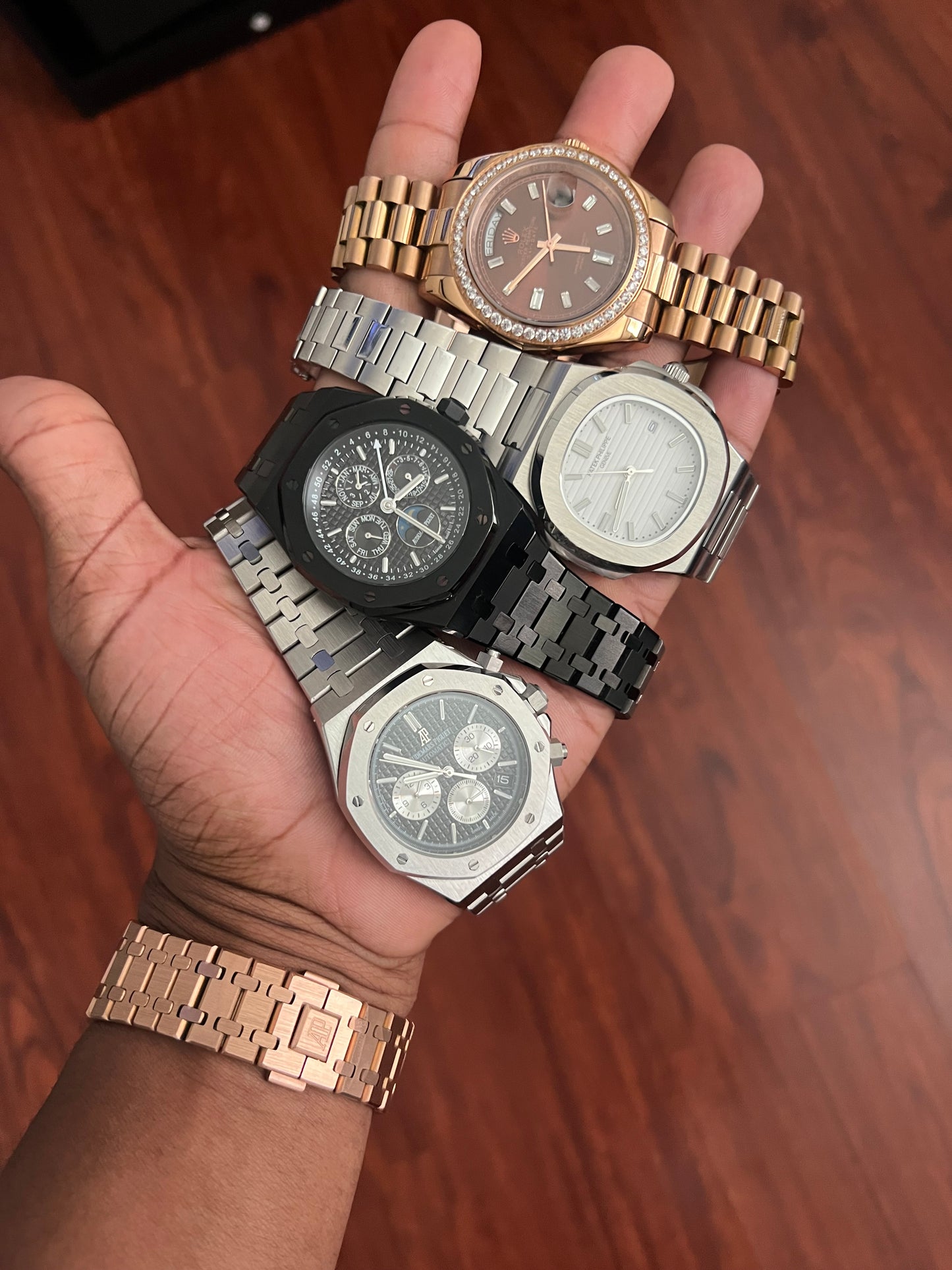 Wristwatch Vendor